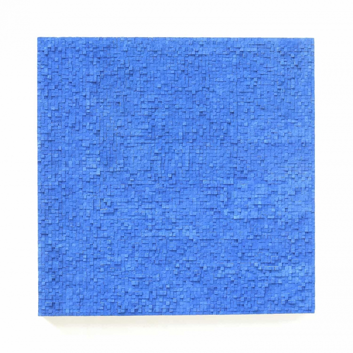„HR“, blaue Kreide, 100 x 100 cm, 2004