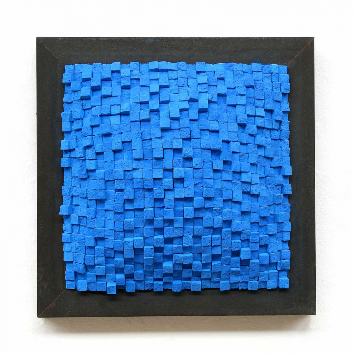 „o. T.“, blaue Kreide, 50 x 50 cm, 2009