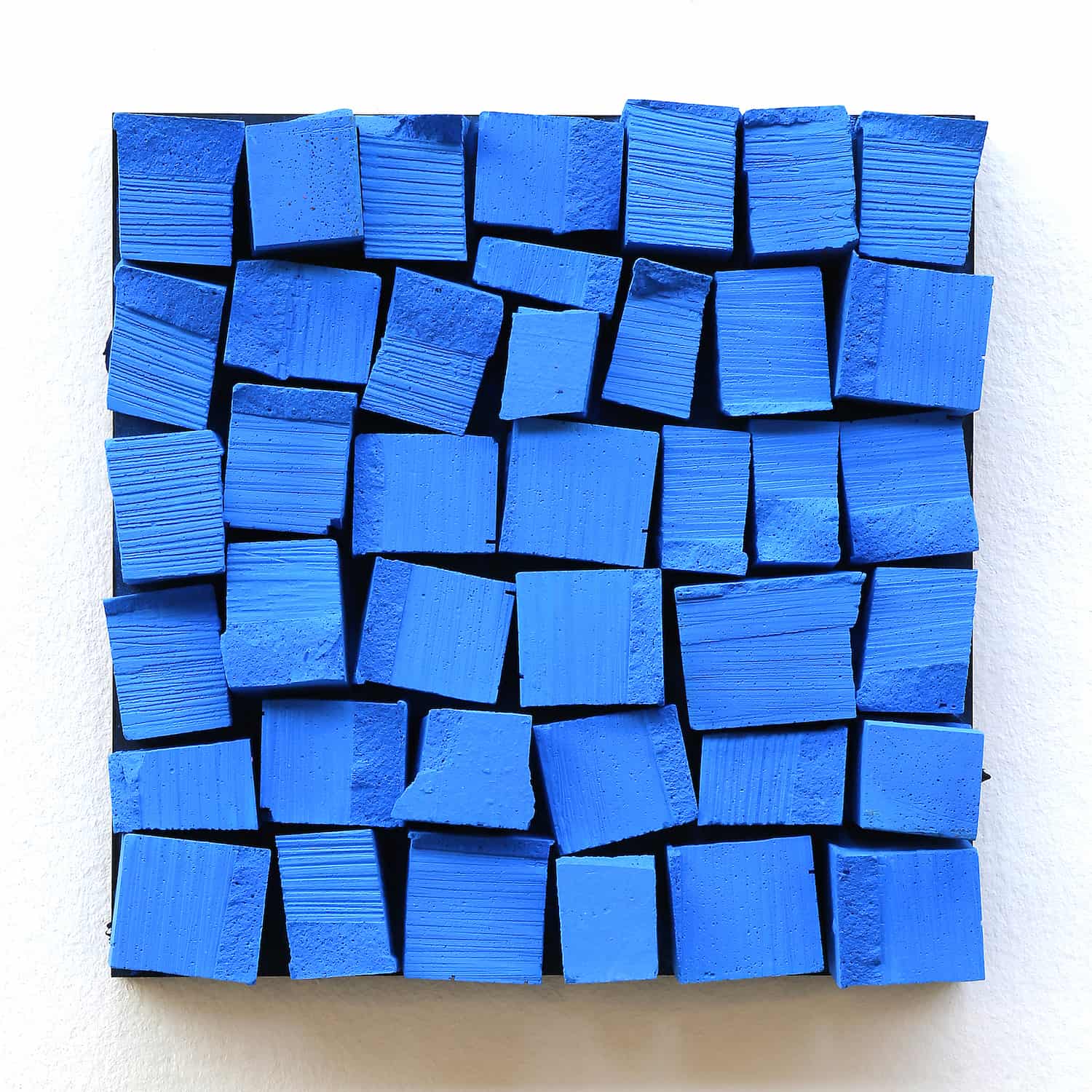„little big blue“, blaue Kreide, 30 x 30 cm, 2020