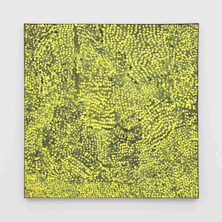 „o. T.“, gelber Kreideabriss, 120 x 120 cm, 2018