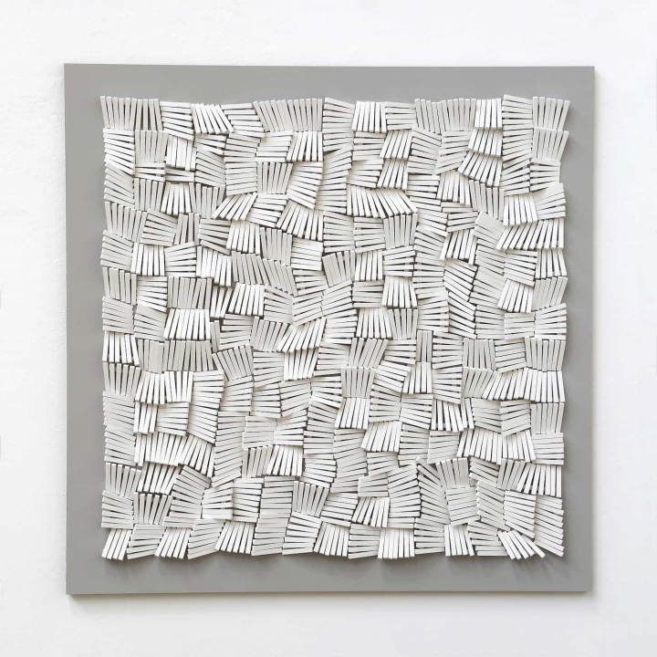 „Strukturfeld“, Kreide, Acrylhaube, 150 x 150 cm, 2019