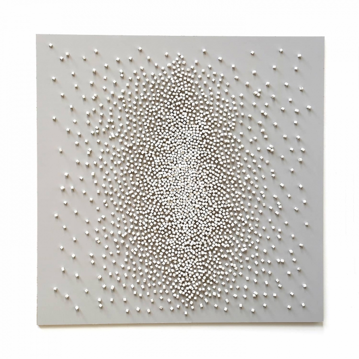 „o. T.“, Kreide, Acrylhaube, 150 x 150 cm, 2019