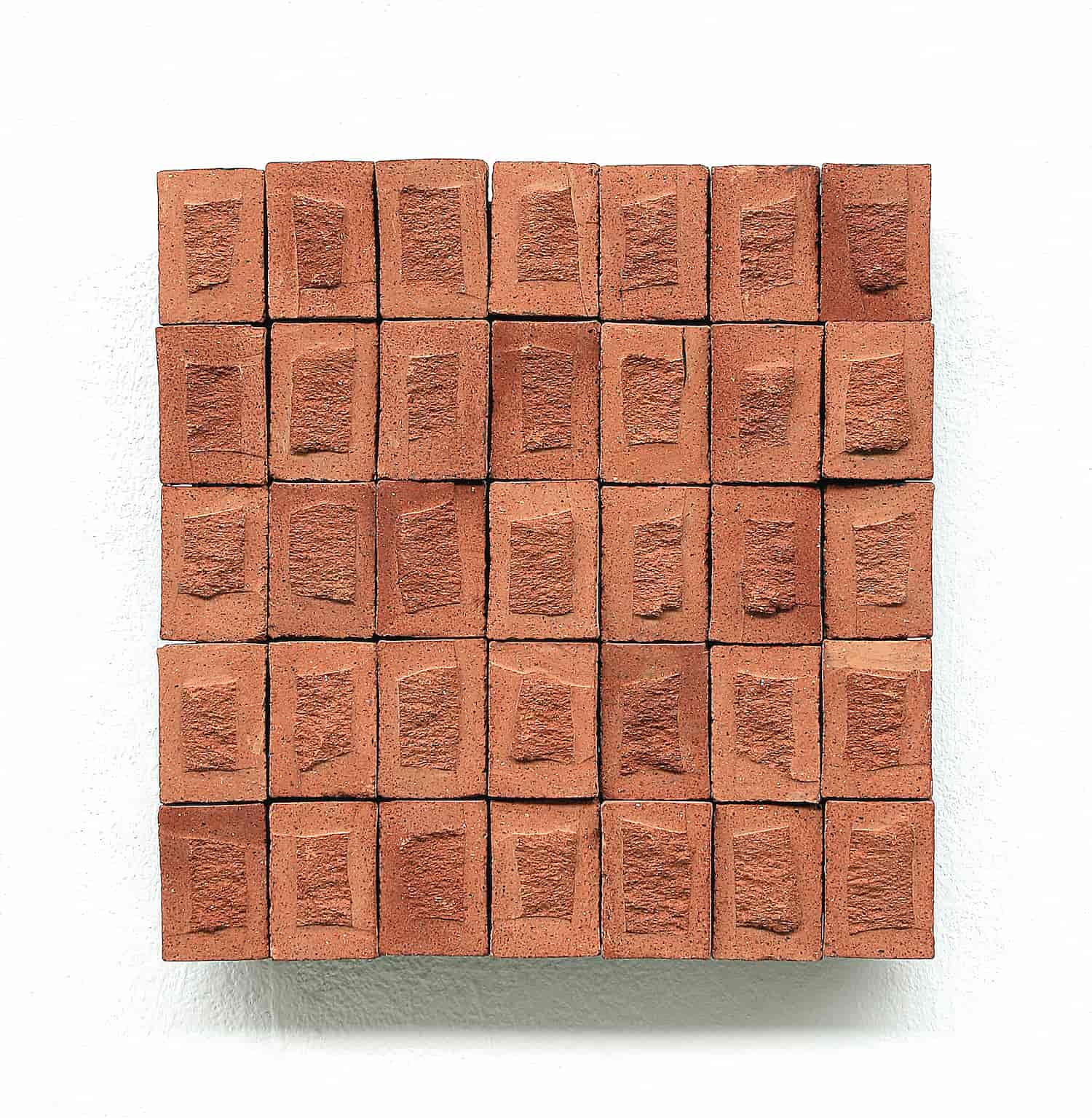 „o. T.“, Ziegel, 28 x 28 cm, 2012