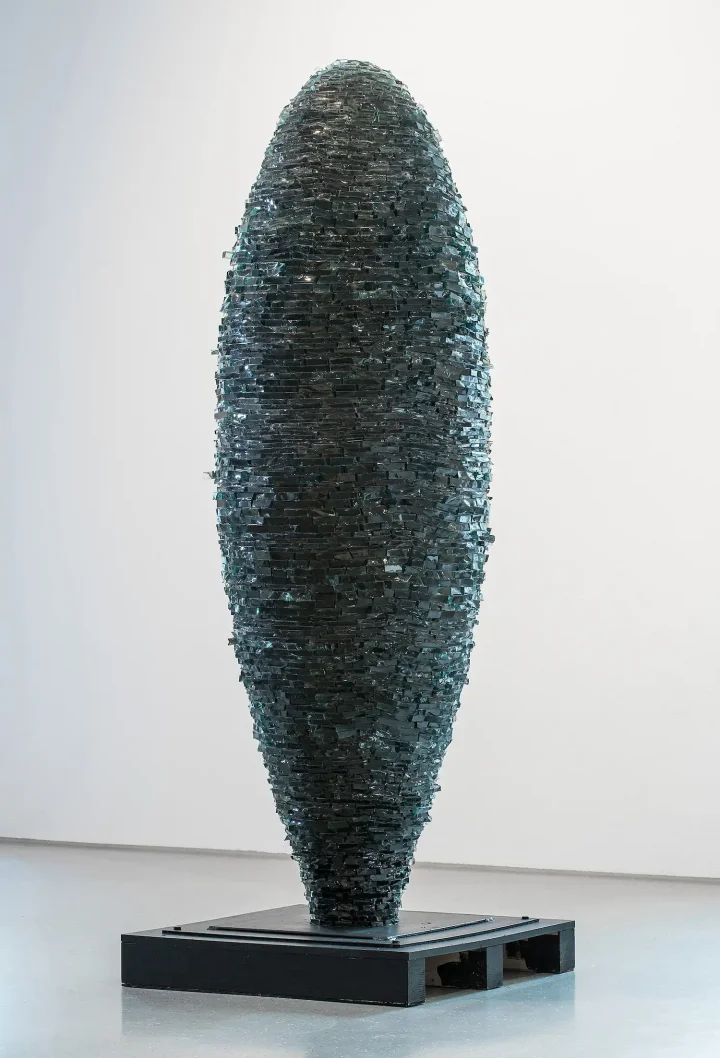 „Sesto nero“, Glas, 210 x 60 x 60 cm, 2015