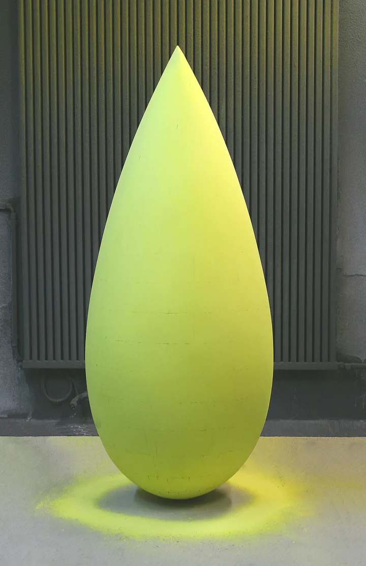 „o. T.“, Kreide, 150 x 60 x 60 cm, 2015