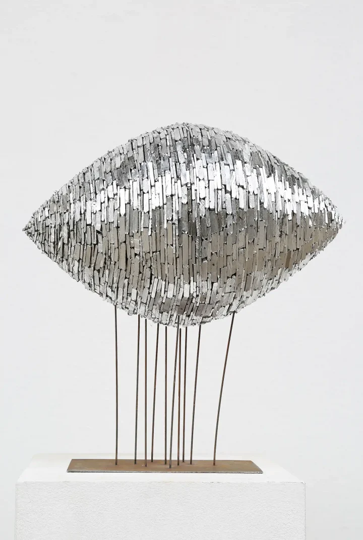 „o. T.“, Aluminium, 43 x 22 cm, 2018