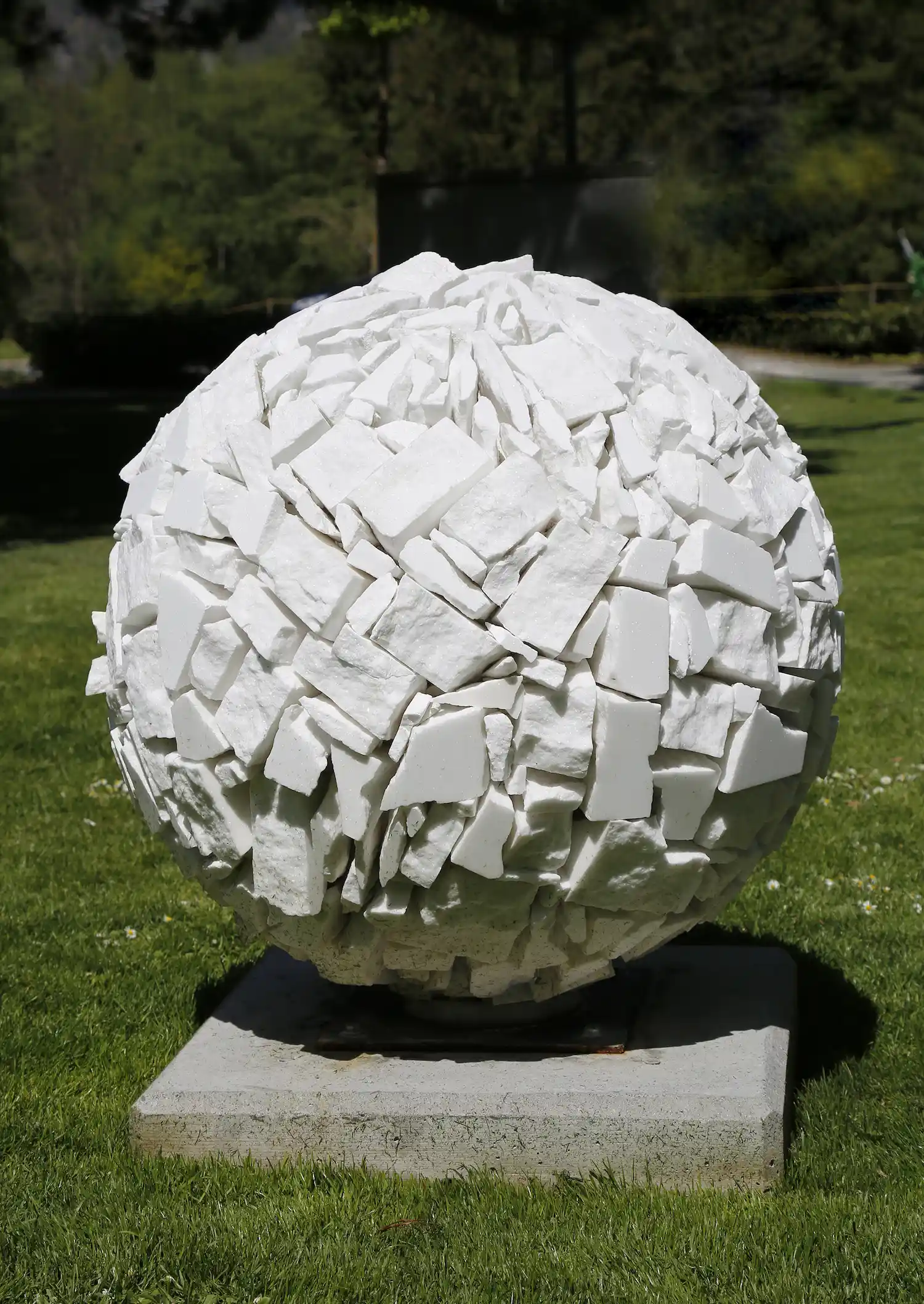 „Kugel“, Marmor, 65 x 65 x 65 cm, 2008